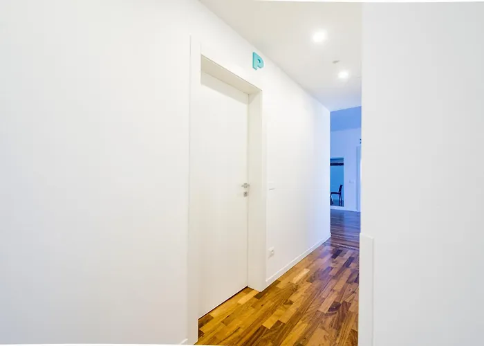 Marconi House Konukevi 3*