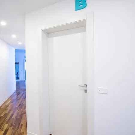 Marconi House 3*