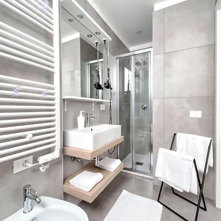 Marconi House בית הארחה 3*