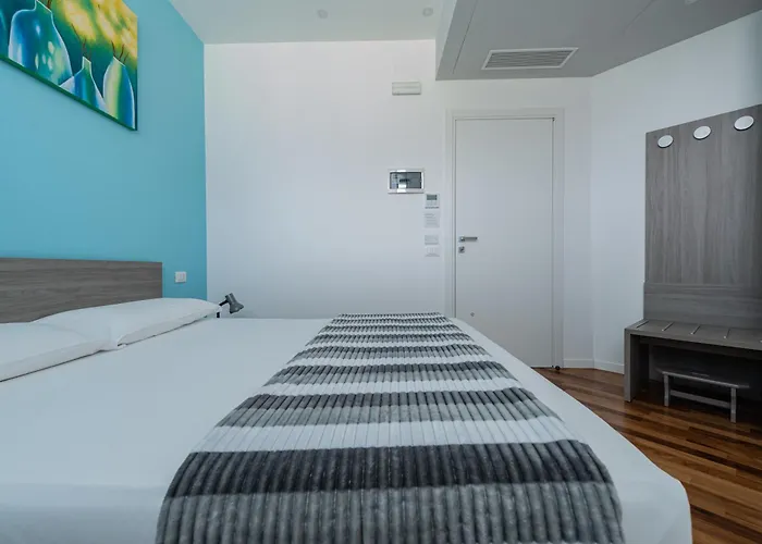 Гостевой дом Marconi House Местре