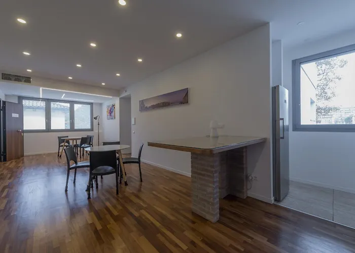 Marconi House 3* ميستر